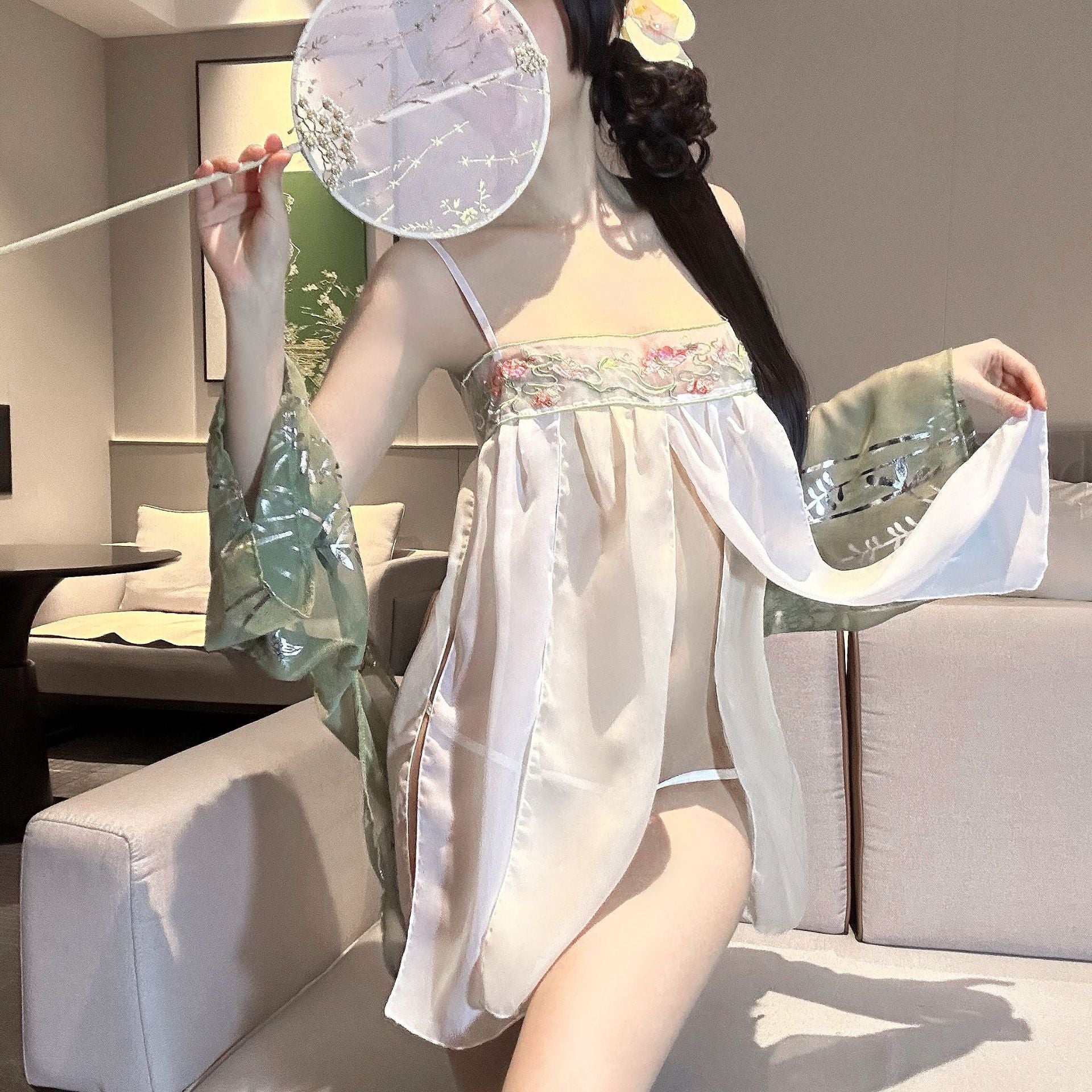 Hanfu erotic lingerie sexy pajamas embroidered bellyband