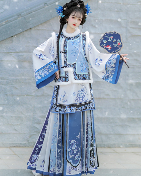 Qing Dynasty women's Hanfu 2025 new style autumn and winter thickened ancient costume