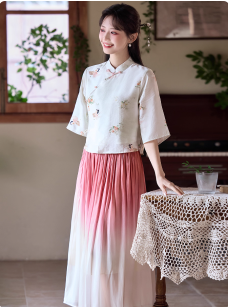 Chinese Republican-style girl's cheongsam Hanfu suit