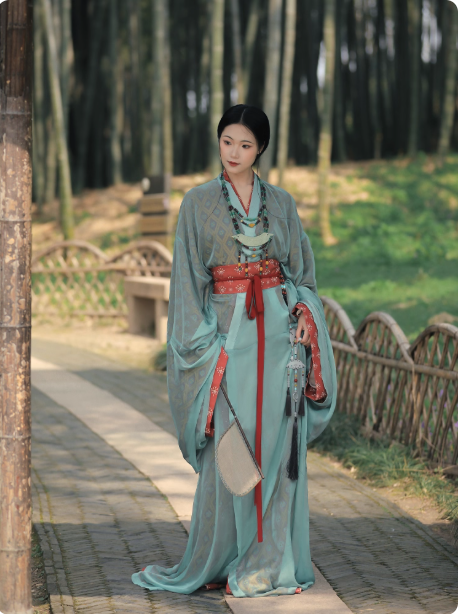 Xiao Lingxing 小菱形 Little Diamond Warring States Mashan Tomb Restoration Zhiju Robe Set