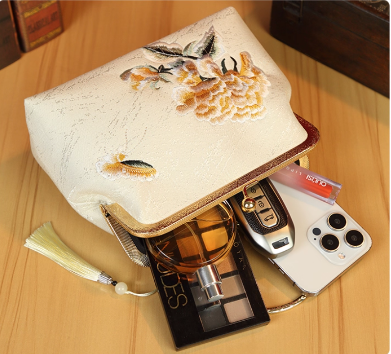 Embroidered cheongsam bag Hanfu bag shoulder cross pearl handbag