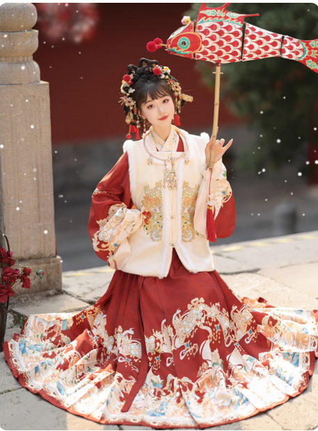 【龙华富贵】Ming Dynasty square collar vest, horse face skirt embroidered  Aoqun  velvet