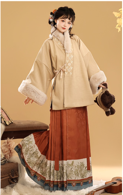 [年年]Ming Dynasty Hanfu Aoqun Straight Collar Short Coat Horse Face Skirt Set