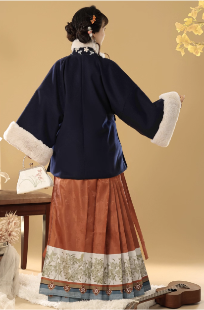 [年年]Ming Dynasty Hanfu Aoqun Straight Collar Short Coat Horse Face Skirt Set