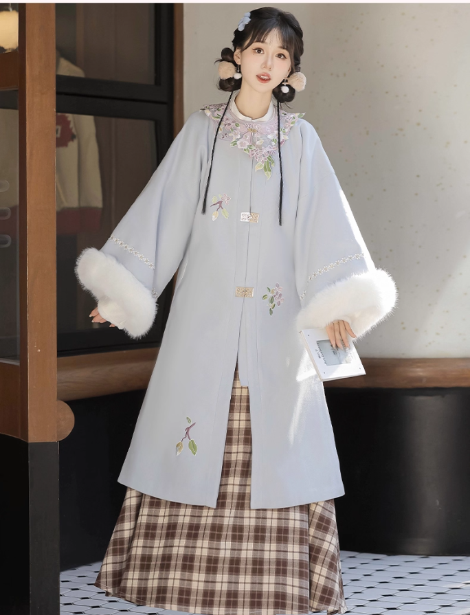 Ming Dynasty Hanfu New Chinese style Woolen Coat Aoqun Set