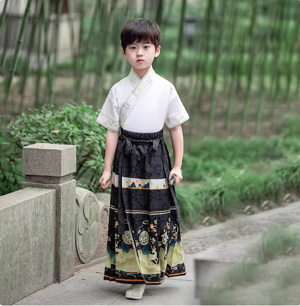 [风雅]Boys' Hanfu Ma Mian Skirt Set