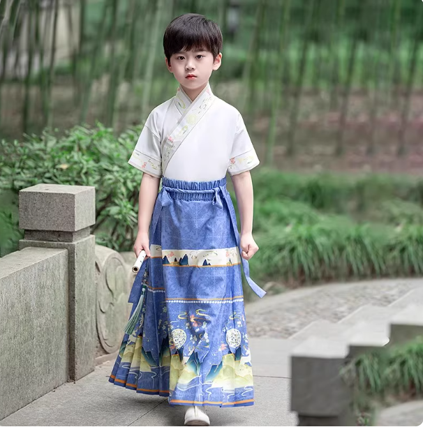 [风雅]Boys' Hanfu Ma Mian Skirt Set
