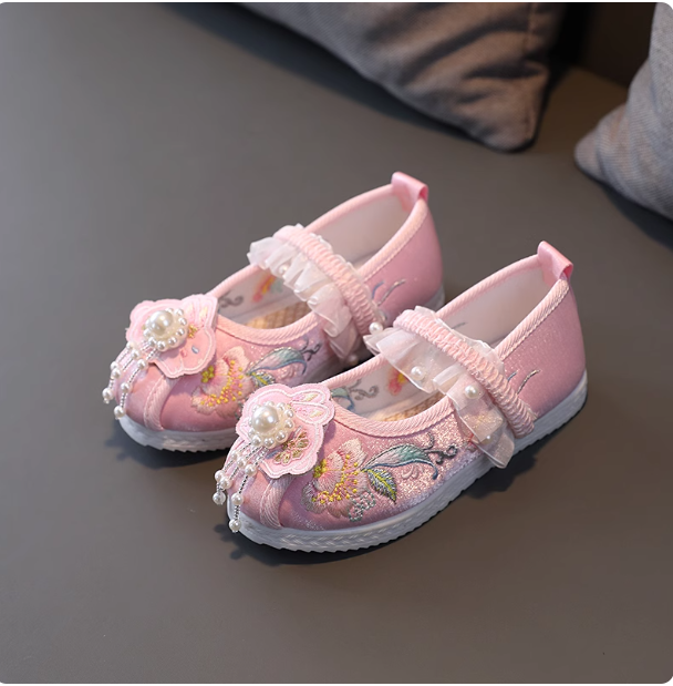 [玉兔】Girls' embroidered shoes, ancient style, children's Hanfu shoes
