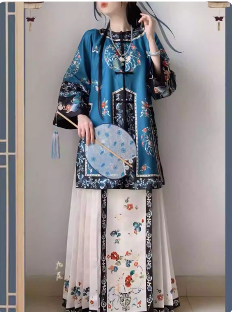 【满满】Qing  Dynasty Hanfu Aoqun ethnic clothing printed horse face skirt set