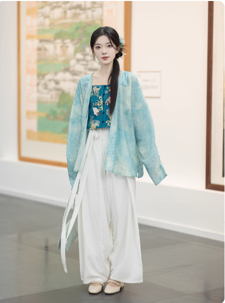 【万物有灵】Ming Dynasty Casual Modern Chinese Clothing  Hanfu Dress