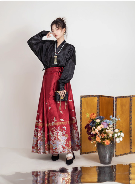 【梦蝶寻花】New Chinese style shirt and horse face skirt set
