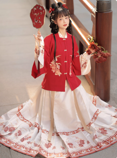 [花影]Ming Dynasty Hanfu waist length pleated skirt Aoqun