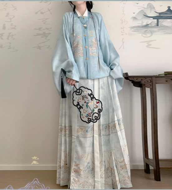【白玉桃桃】Ming Dynasty Hanfu Aoqun horse face skirt set