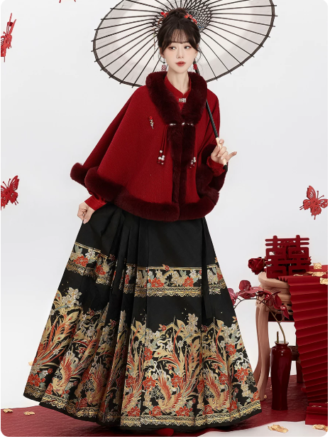 Enchanting | Modern Ming-Style Hanfu Set: Embroidered Shirt & Mamianqun Skirt