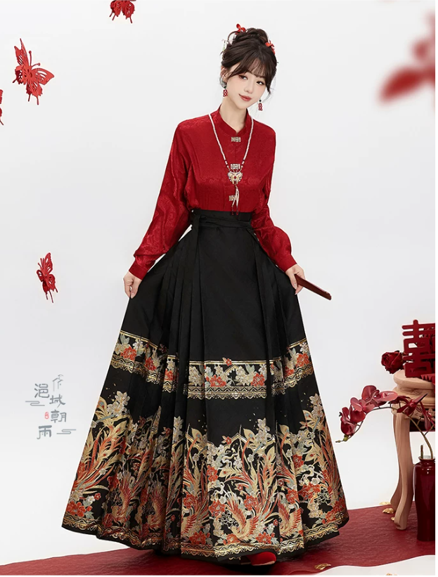 Enchanting | Modern Ming-Style Hanfu Set: Embroidered Shirt & Mamianqun Skirt