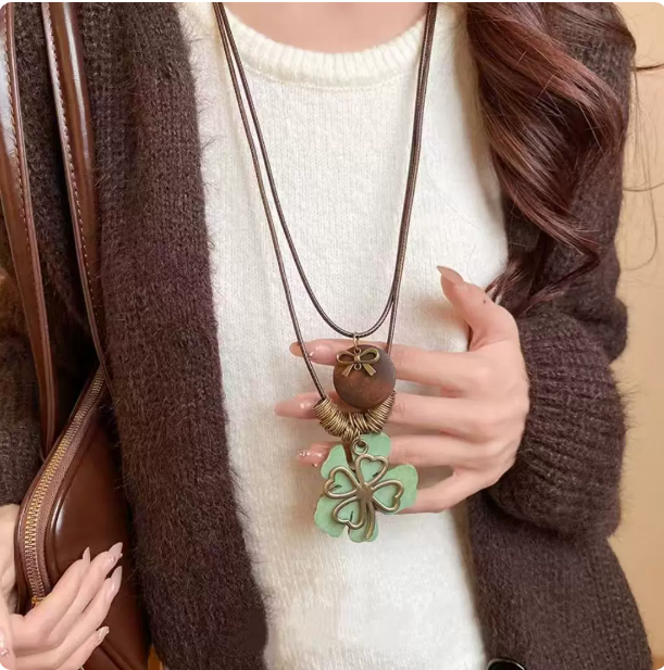 Vintage Distressed Four-Leaf Clover Necklace, Retro Japanese Style Wooden Double Layer Pendant Sweater Chain