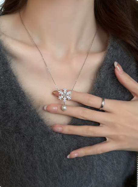 Snowflake Pearl Necklace | Winter Elegance