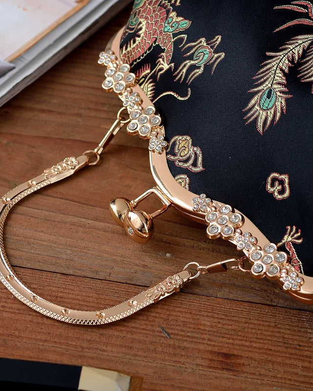 2025 New Women Embroidery Flowers Wedding Clutch Bags Metal Handel Handbags Party Women Clutch Bags