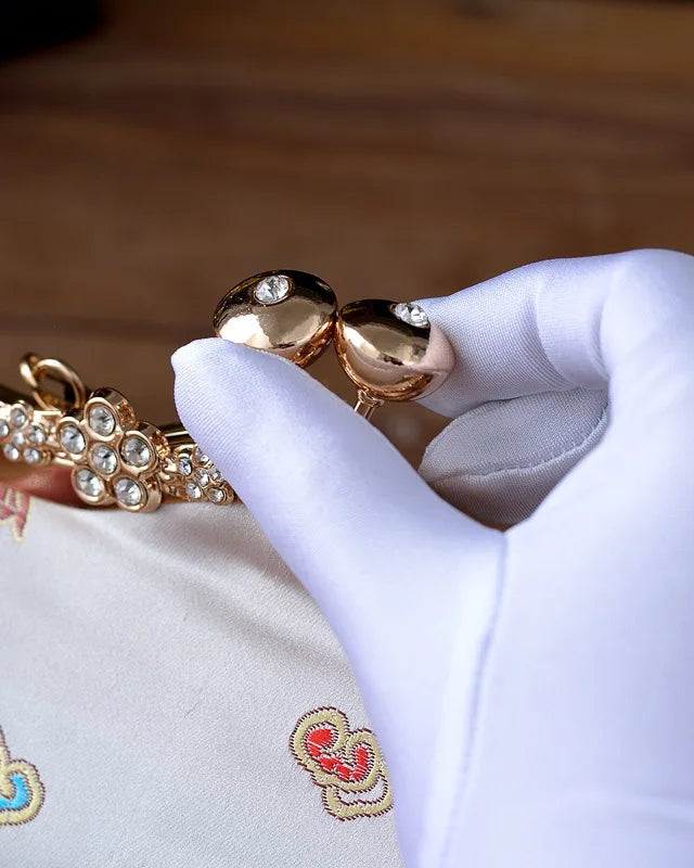 2025 New Women Embroidery Flowers Wedding Clutch Bags Metal Handel Handbags Party Women Clutch Bags