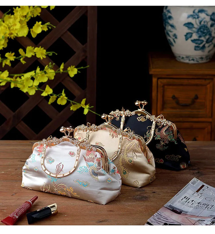 2025 New Women Embroidery Flowers Wedding Clutch Bags Metal Handel Handbags Party Women Clutch Bags